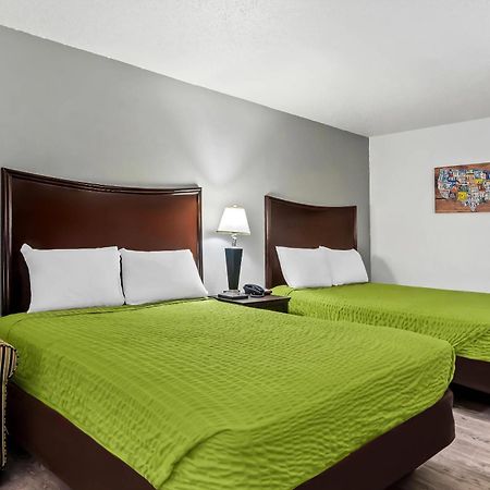 Econo Lodge Inn & Suites Auburn Экстерьер фото