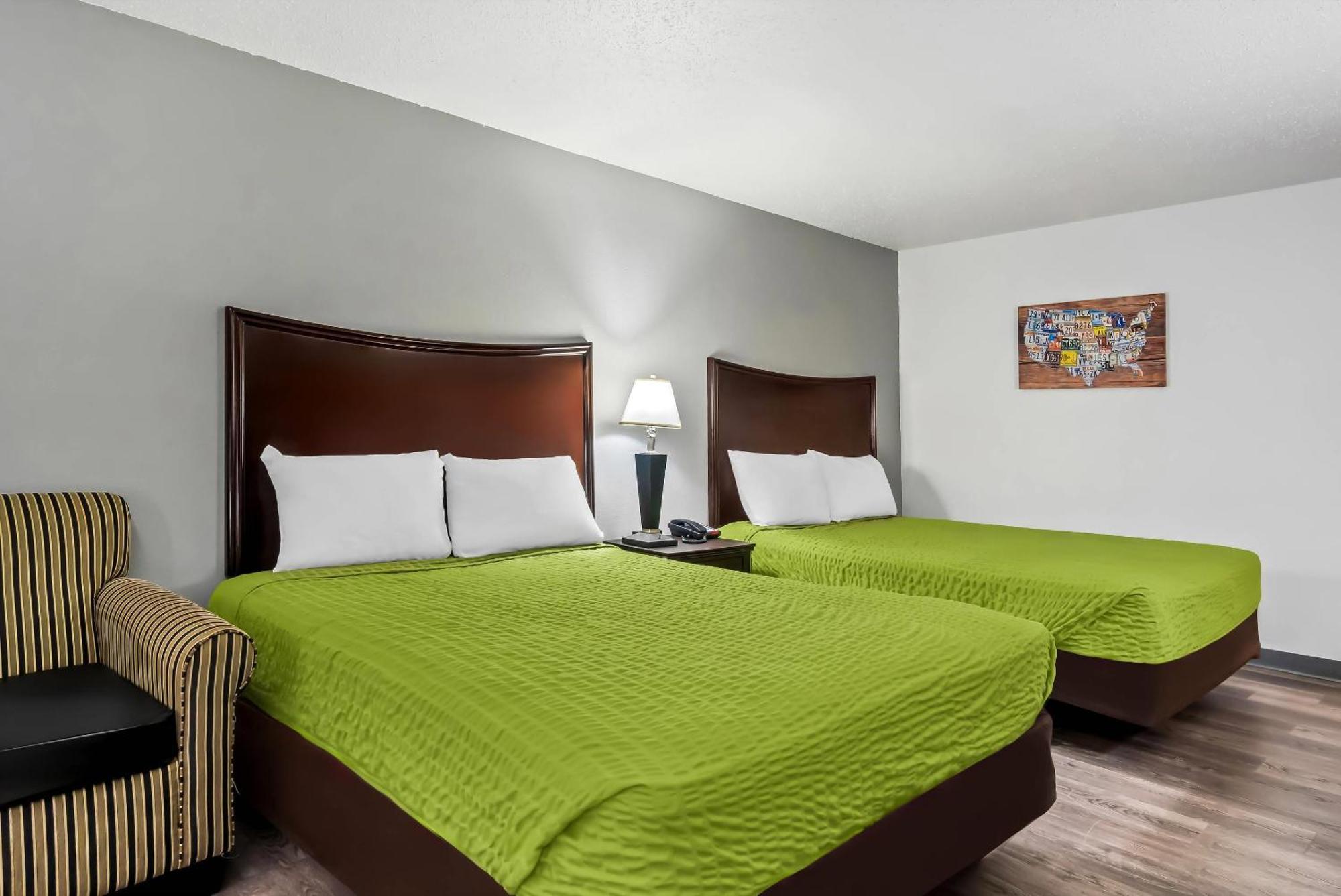 Econo Lodge Inn & Suites Auburn Экстерьер фото