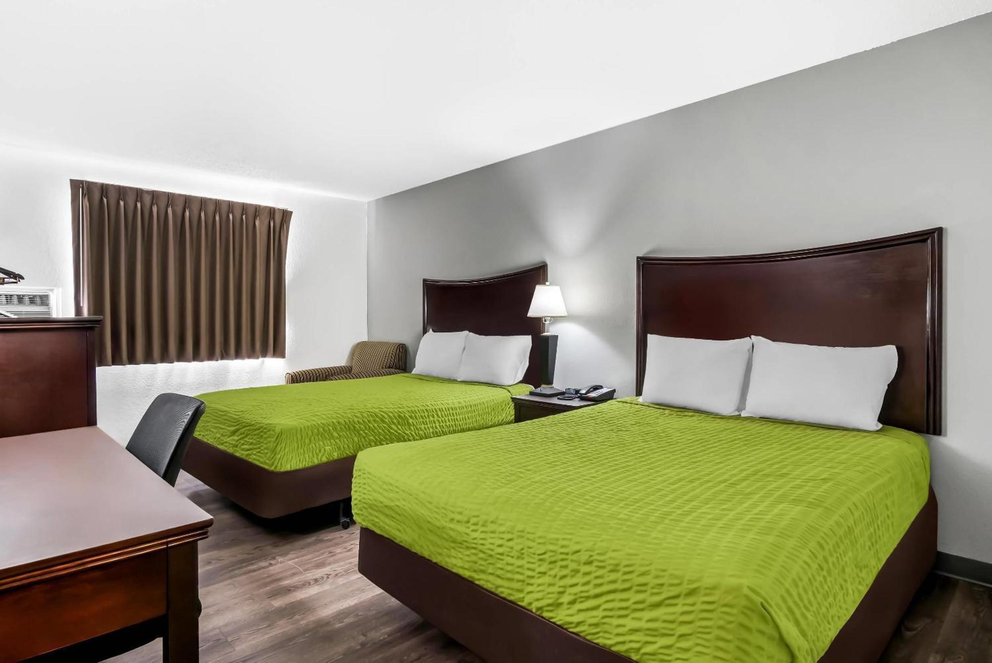 Econo Lodge Inn & Suites Auburn Экстерьер фото