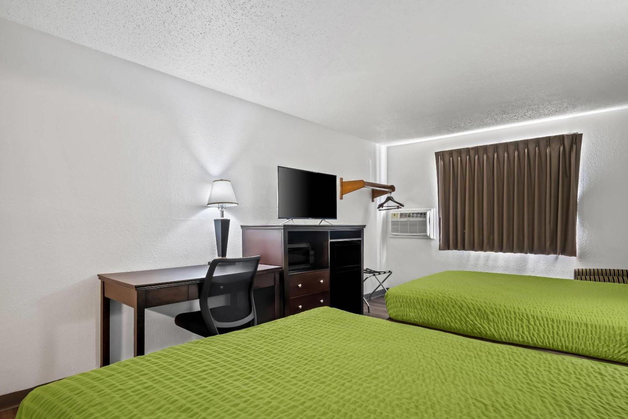 Econo Lodge Inn & Suites Auburn Экстерьер фото